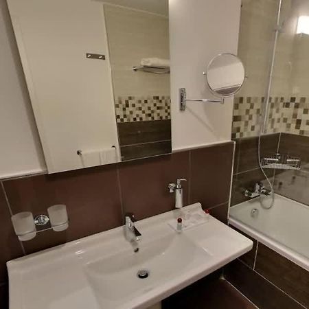 Hotel Hani Algiers Екстериор снимка